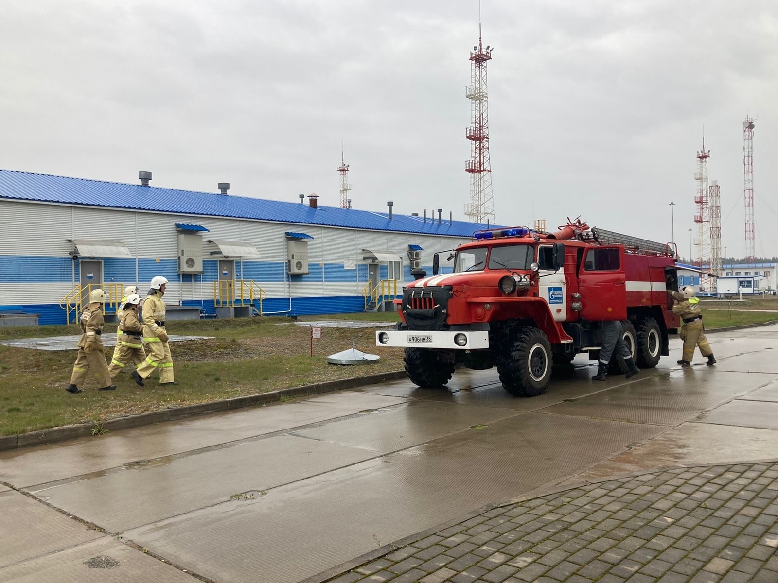 Сегодня в Бабаево прошли тренировочные пожарно-тактические учения - Новости  - Главное управление МЧС России по Вологодской области